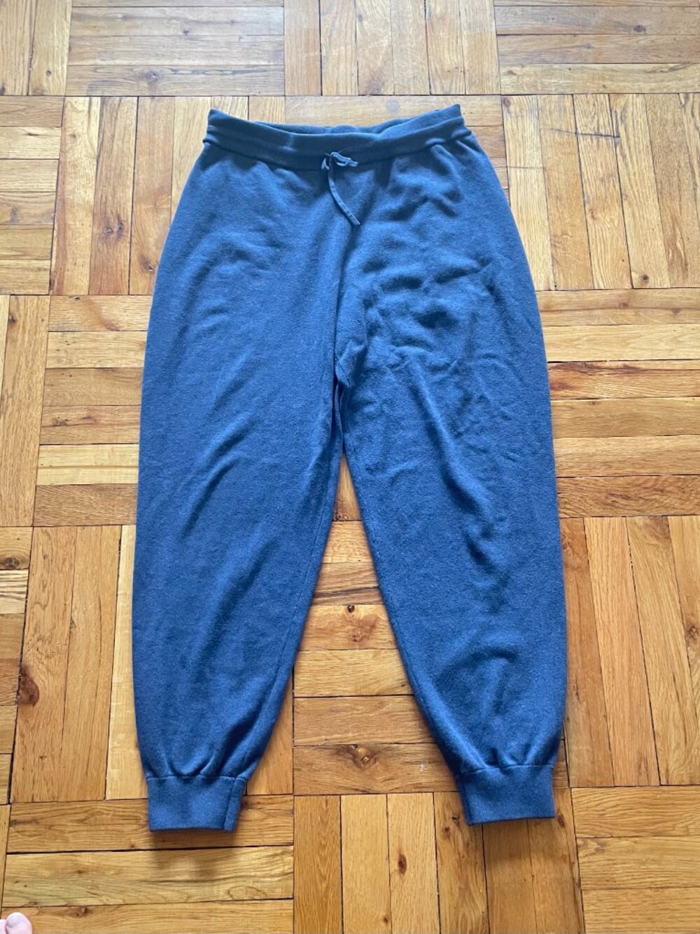LUNYA Cotton-Silk Relaxed Joggers in Blue